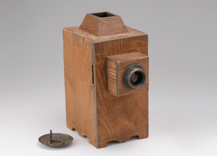 The Magic Lantern and Transnational Knowledge in Tokugawa Japan - Lewis Bremner History and Philosophy of Science University of Cambridge